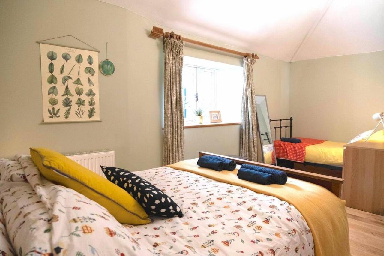 Lovely Property In The Heart Of Somerset, Sleeps 9 Shepton Mallet Ngoại thất bức ảnh