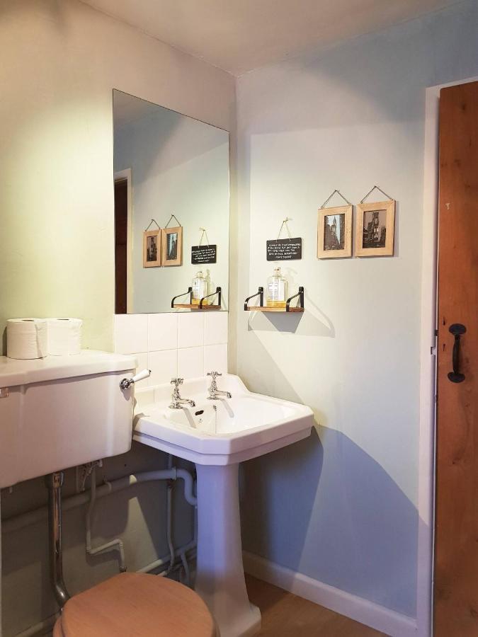 Lovely Property In The Heart Of Somerset, Sleeps 9 Shepton Mallet Ngoại thất bức ảnh